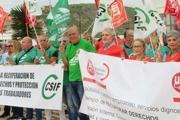 Protesta de los trabajadores del Ayuntamiento de Telde/TA.